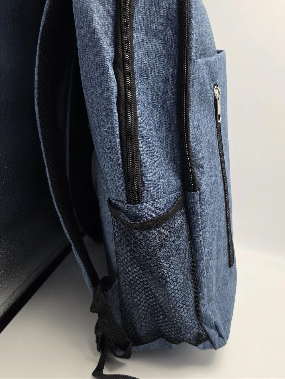 Hybrid Green Label Unisex Backpack With Cushioned Straps Color Blue